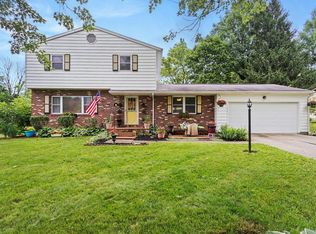 85 Knoll Dr, Granville, OH 43023
