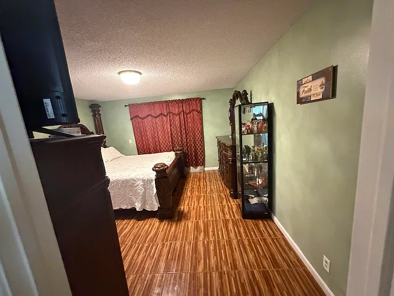 5842 Lake George Pl — Photo 16
