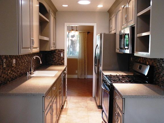 4th image of 1171 White Pine Ct