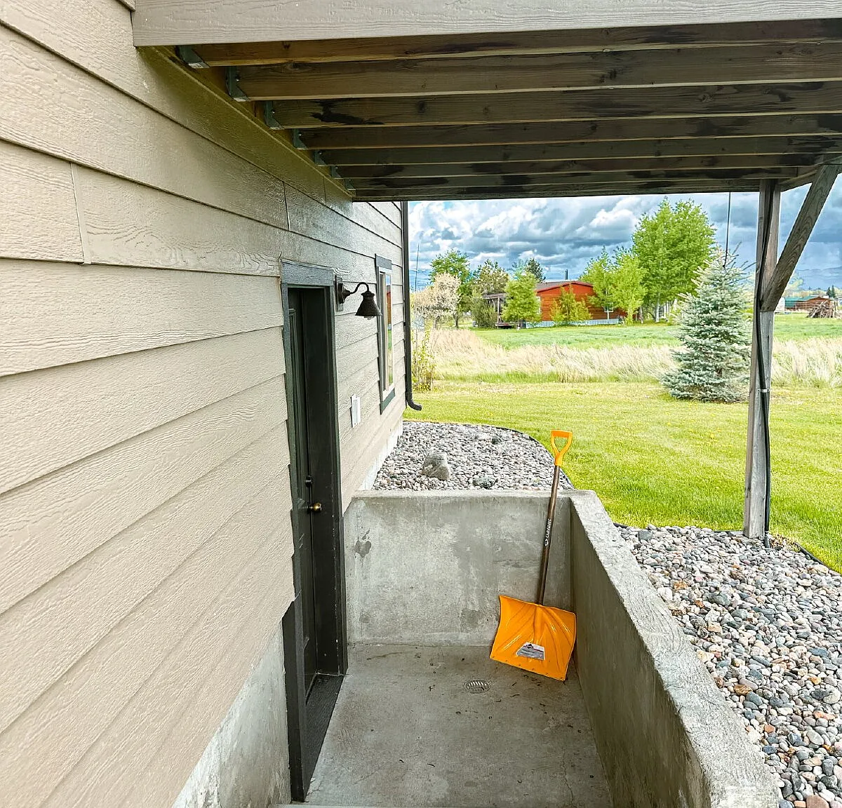 3 bed, 1.0 bath, $1,400 — Photo 3