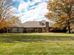 529 E Waters Edge Dr, Shiloh, IL