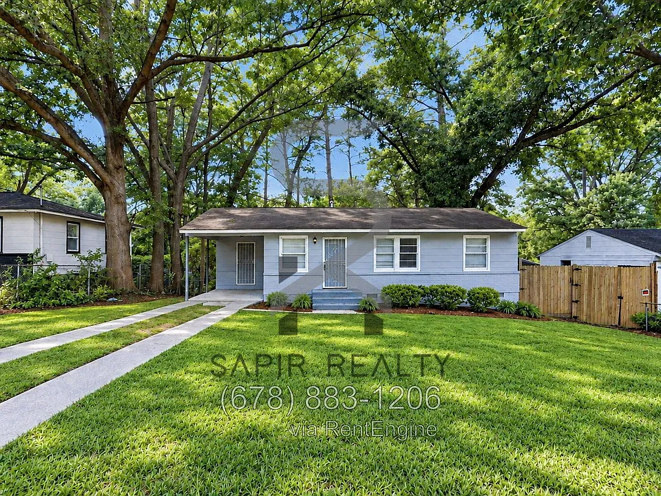225 Glenrose Cir SW