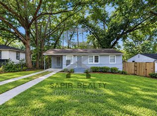 225 Glenrose Cir SW, Atlanta, GA 30354