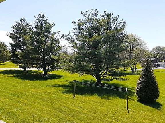 3rd image of 102 Quail Ct