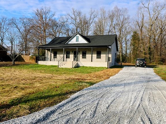 4th image of 507 Callahan Dr
