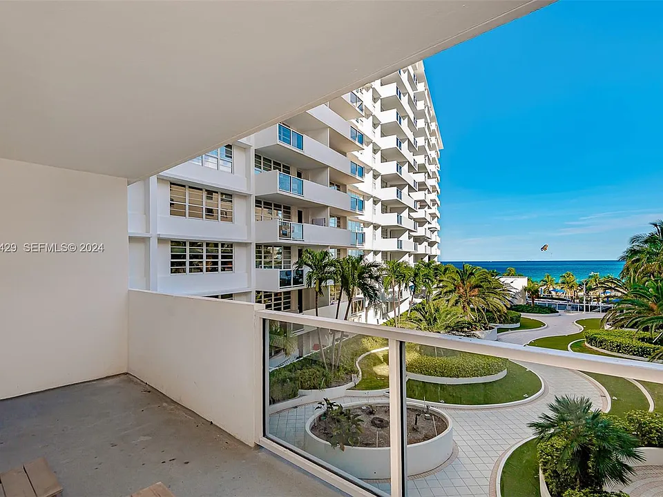 100 Lincoln Rd #519
