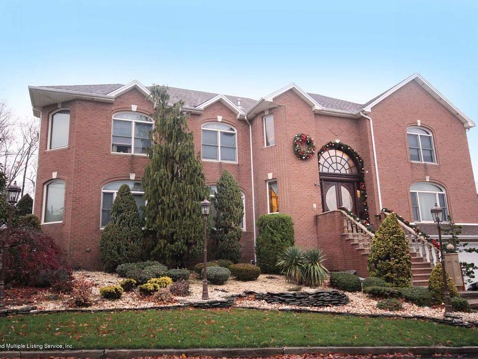 1st image of 165 Nicolosi Dr