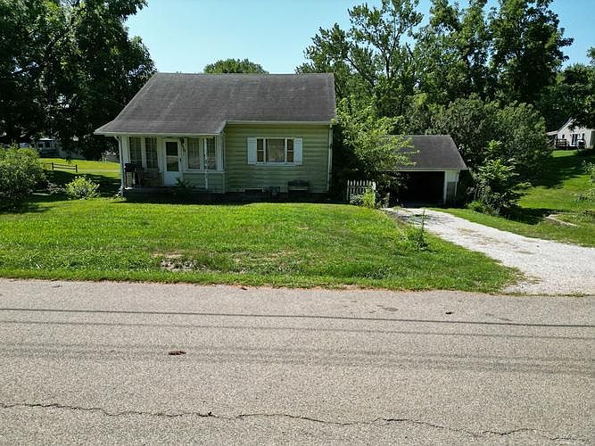 1st image of 650 Van Winkle Dr