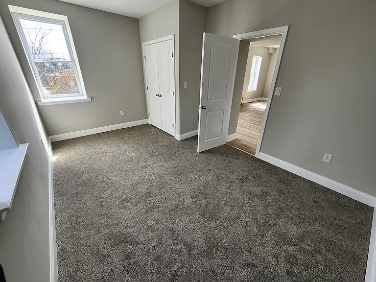 5535 Ridge Ave — Photo 3