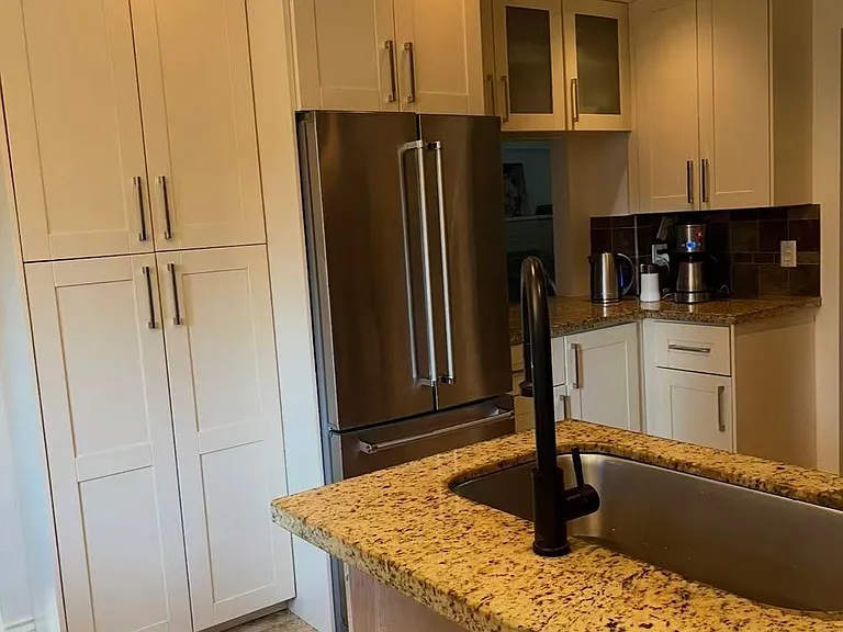 4863 Cedar Cres #UPPER — Photo 7