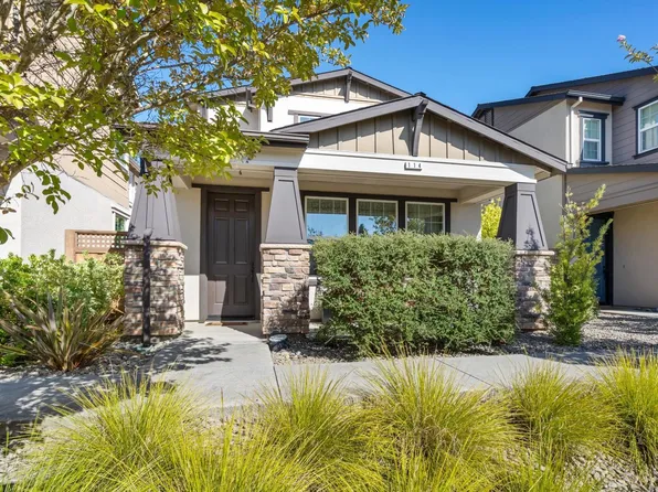 114 Lavender Circle, Healdsburg, CA 95448
