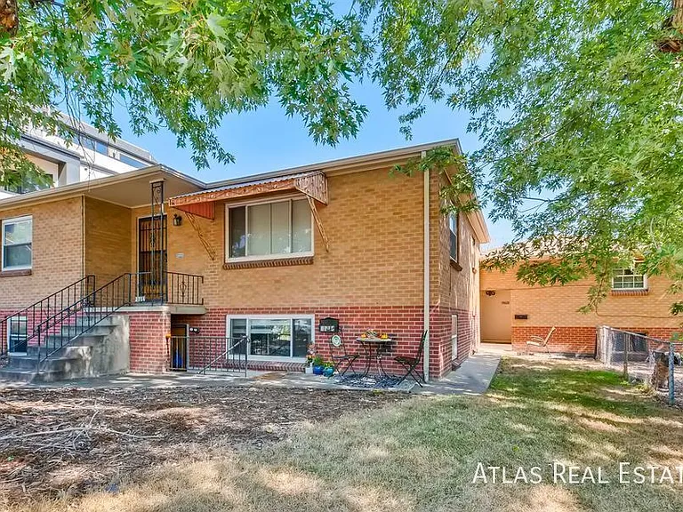 2714 N Grove St — Photo 6