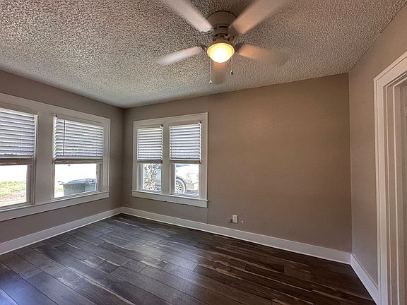 4th image of 2403 Austin Ave