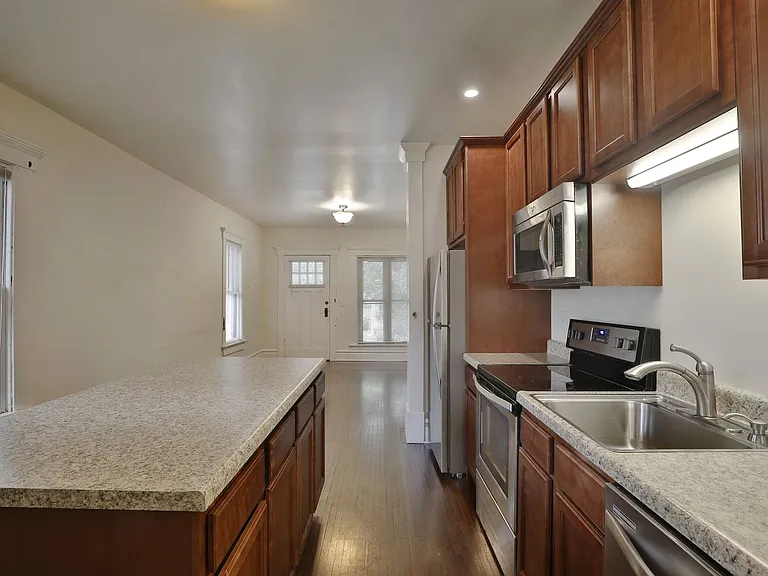 248 E Patterson Ave — Photo 2