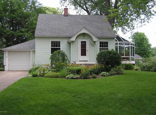 139 E 37th St, Holland, MI 49423
