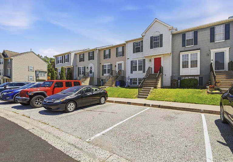 927 Pirates Ct — Photo 3