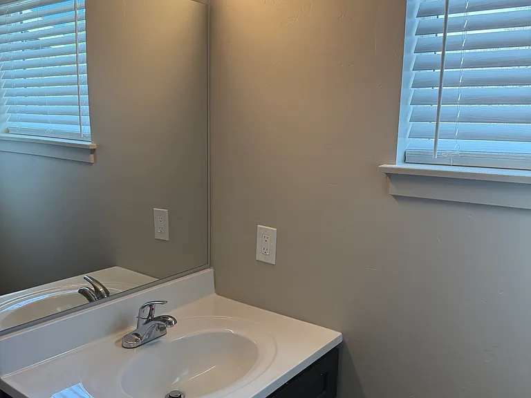 2316 E Locust St #101 — Photo 13