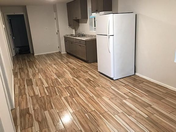 2nd image of 2821 W 25th Pl Unit 1