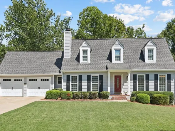 170 Willow Glenn Dr, Marietta, GA 30068