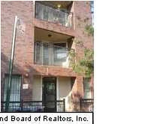 Sold by Thomas Gugliucci Real Estate | media 10