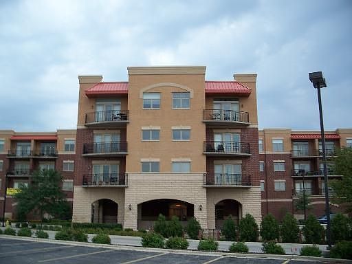 3rd image of 1210 Foxdale Dr Unit 110