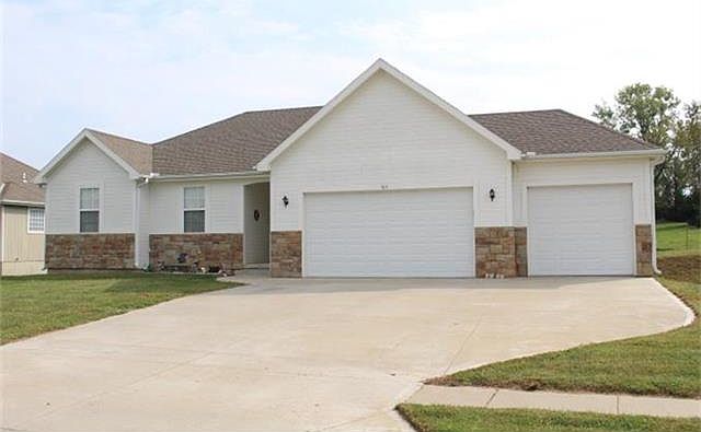 1st image of 313 S Whilshire Dr