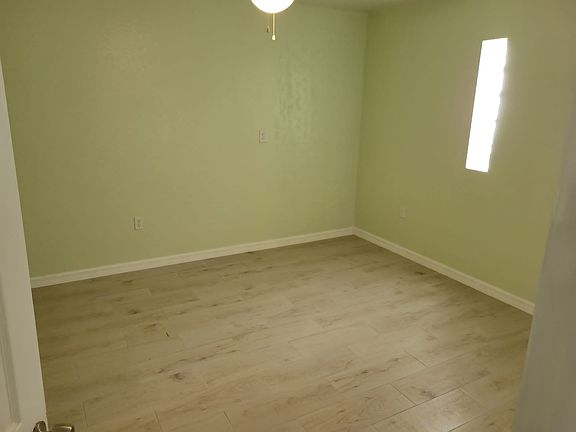 4th image of 138 Cottonwood Dr #1
