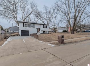 5027 Arcadia Ave, Omaha, NE 68104