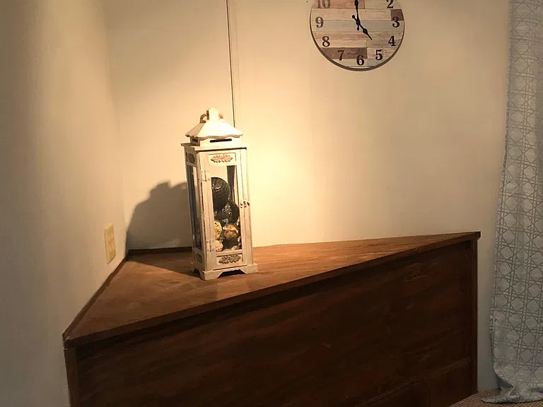 Tv area in bedroom