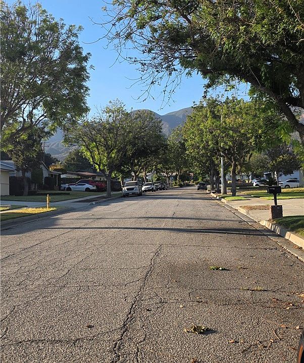 2nd image of 5035 N Berkeley Ave