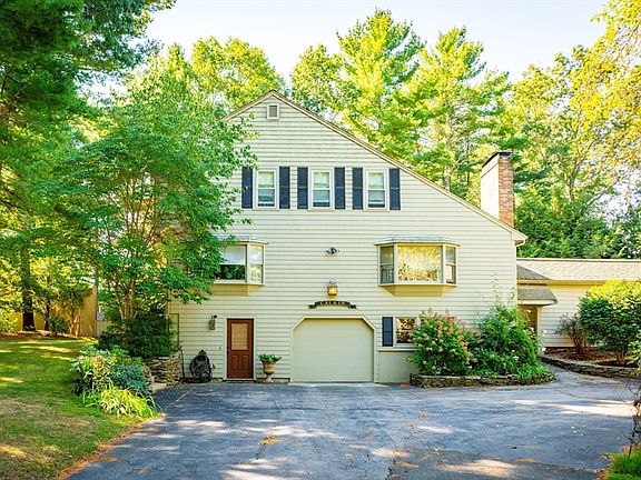 3rd image of 114 Graham Hill Dr