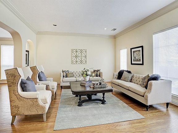 3rd image of 2046 Diamond Springs Dr