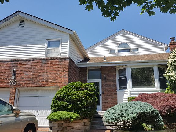 2nd image of 9XX Jerome St