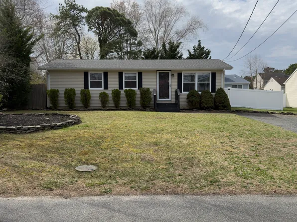 1113 Hawser Ave, Manahawkin, NJ 08050