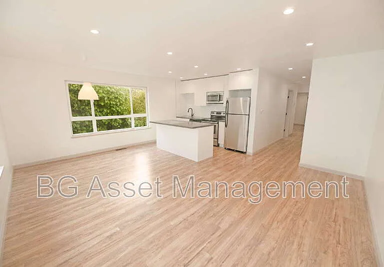 50 Frey Pl #12 — Photo 5