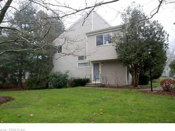 1 Cherokee Ct, Cromwell, CT 06416