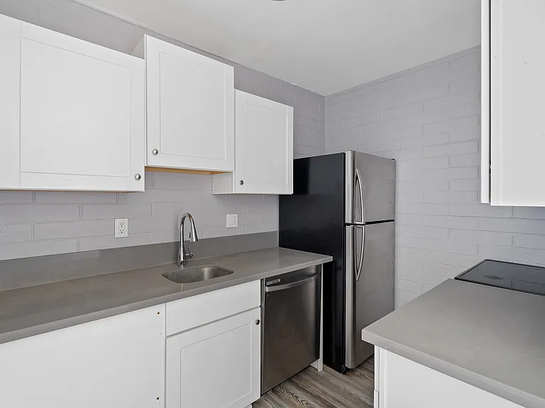 5570 E Hampton St #205 — Photo 17