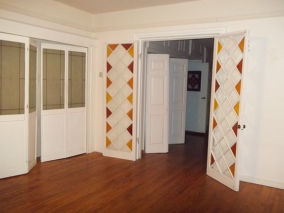 Living room to dining room