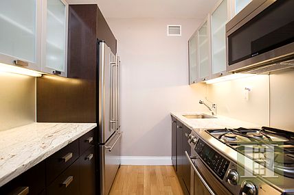 2nd image of 211 E 46th St #34C