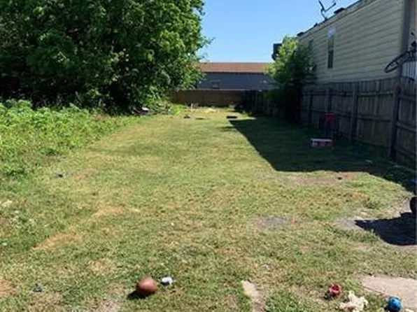 8909 Olive St, New Orleans, LA 70118