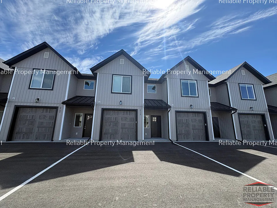 2773 Derrald Ave