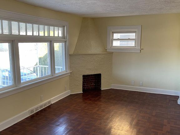 3rd image of 7115 Laverne Ave