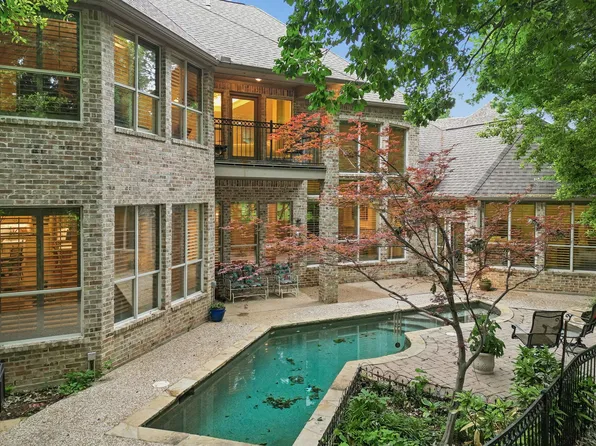 1724 Pembroke Ln, McKinney, TX 75072