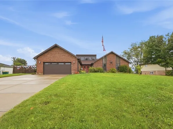 2379 Meadowgreen Dr, Dayton, OH 45431
