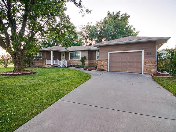 2nd image of 102 Sooner Dr