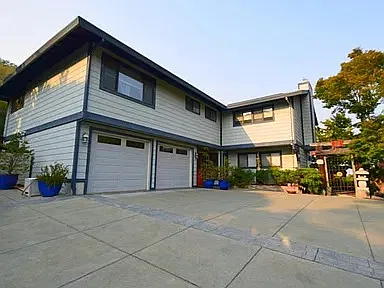 303 Trestle Glen Blvd - - — Photo 1