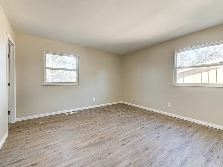 8435 Bridle Spur Dr — Photo 20