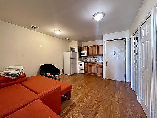 2nd image of 155 E 108th St #B
