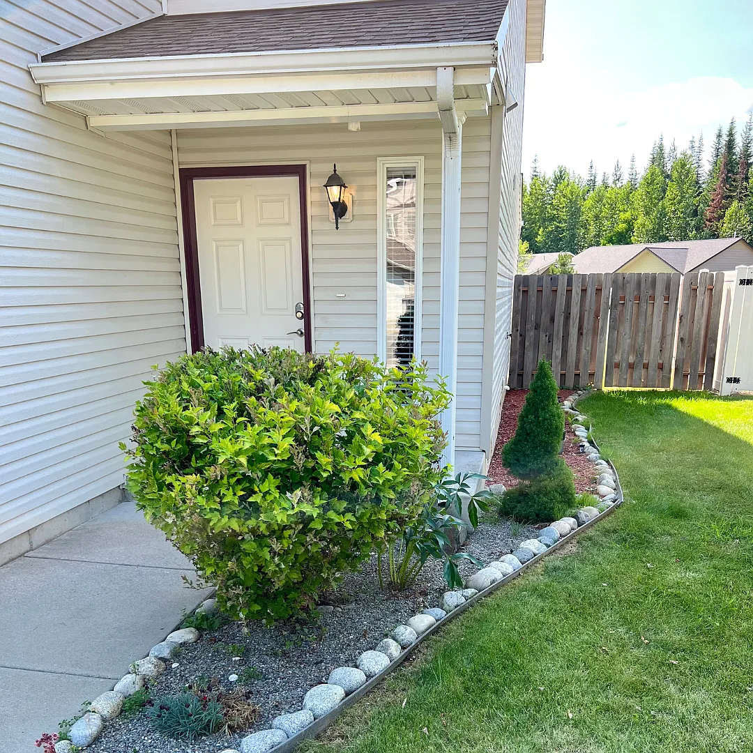 3 bed, 2.5 bath, 1219 sqft, $1,850 — Photo 2