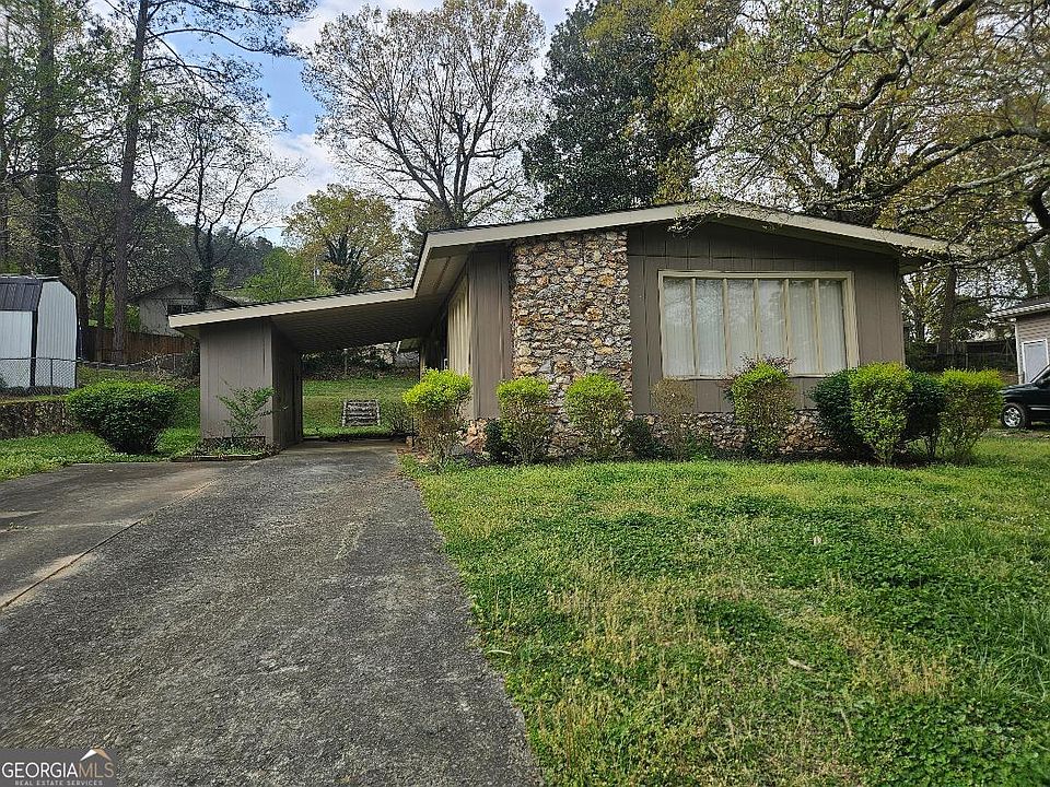 2nd image of 10 Azalea St SE